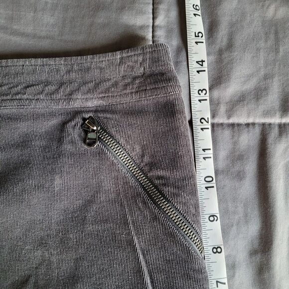 Kuhl Womens Corduroy Streamline Mini Skirt Size 6 Gray Snap Front A Line Y2k Euc - Picture 6 of 7